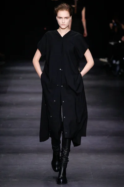 Look 11